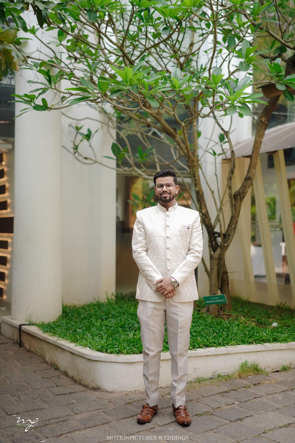 Itty and Swetha engagement photo 2